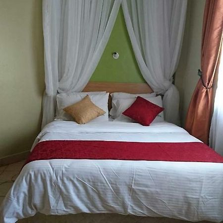 Bed and Breakfast La Jardine Найроби Экстерьер фото