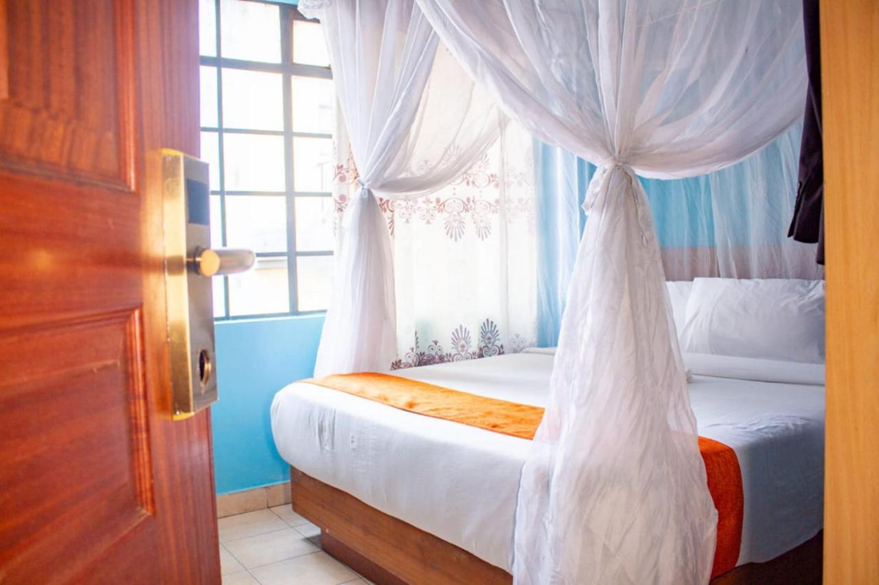Bed and Breakfast La Jardine Найроби Экстерьер фото