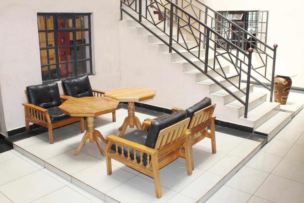 Bed and Breakfast La Jardine Найроби Экстерьер фото
