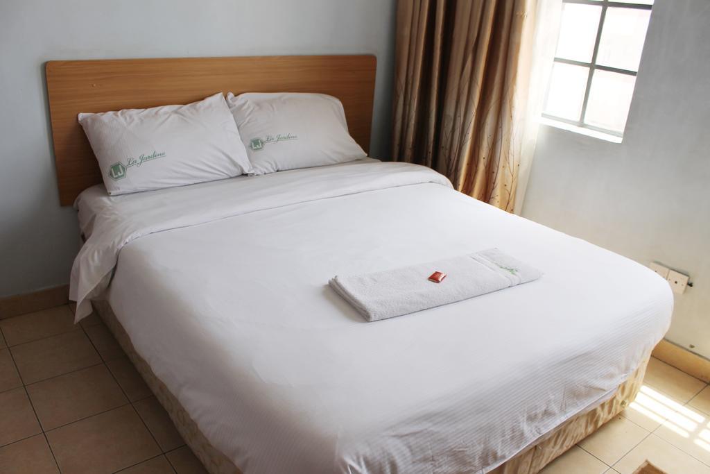 Bed and Breakfast La Jardine Найроби Экстерьер фото