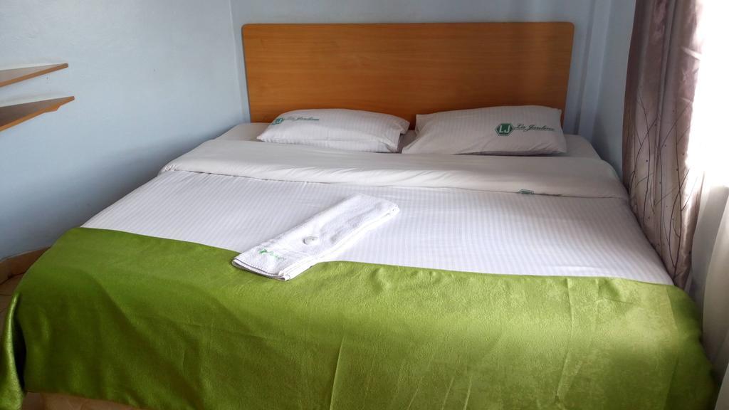 Bed and Breakfast La Jardine Найроби Экстерьер фото