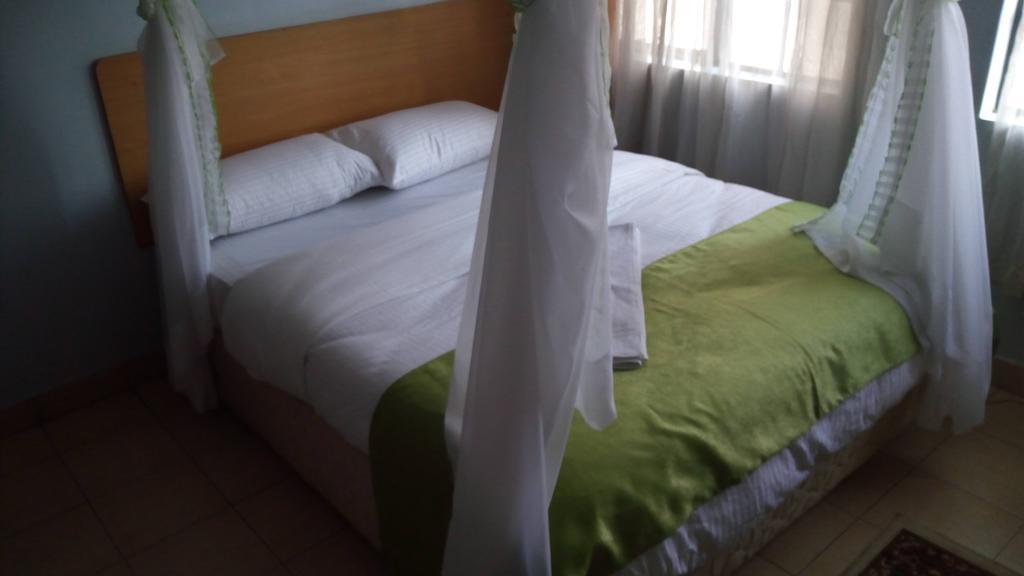 Bed and Breakfast La Jardine Найроби Экстерьер фото